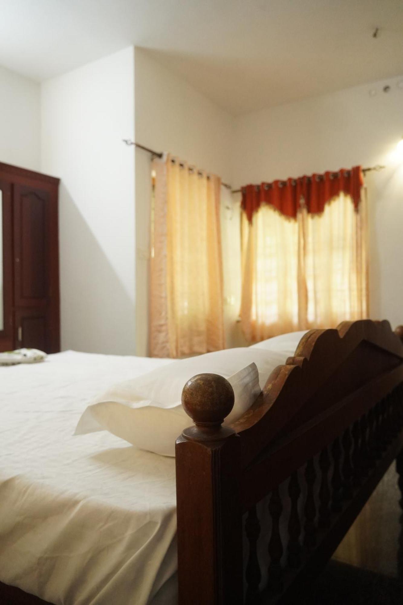Joby Homestay Kadamakudy Kochi Exteriör bild
